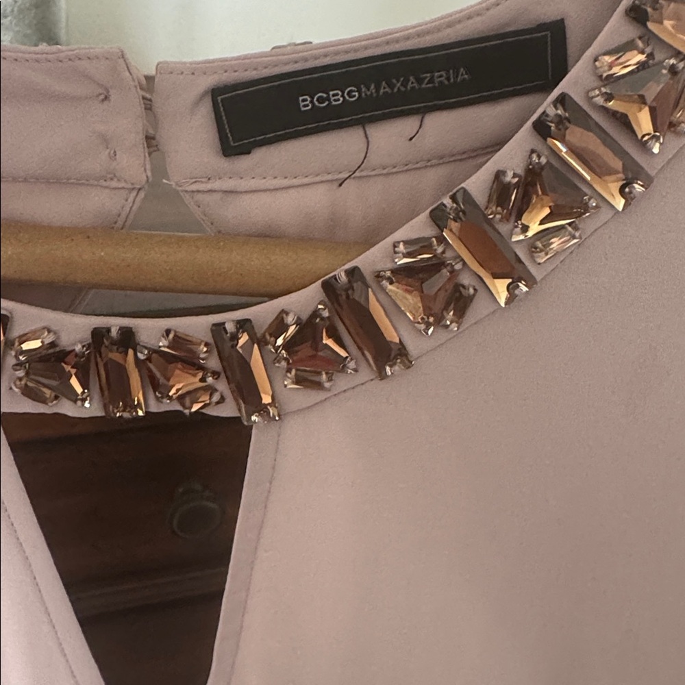 BCBGMaxAzria Blush Mauve Embellished Open Back Top - Picture 3 of 4